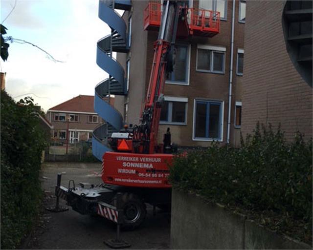 wonen-in-het-voormalige-belastingkantoor-in-heerenveen-4